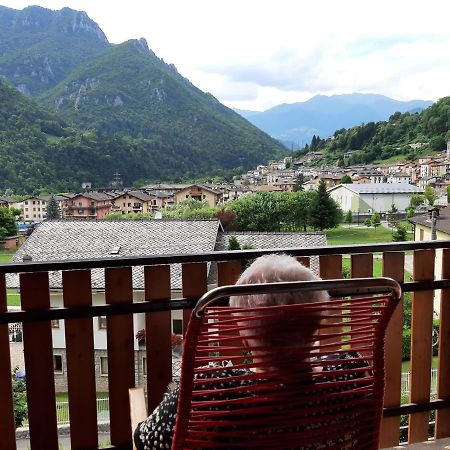 Bilocale A Piazza Brembana Appartement Buitenkant foto