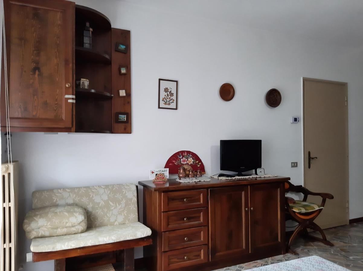 Bilocale A Piazza Brembana Appartement Buitenkant foto