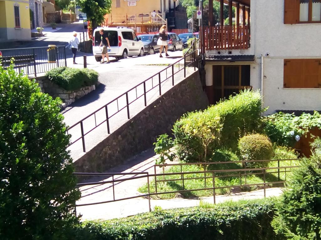 Bilocale A Piazza Brembana Appartement Buitenkant foto