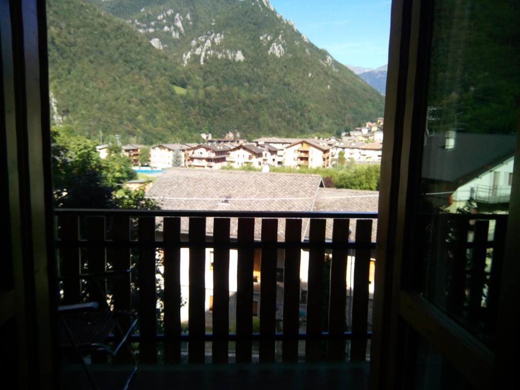 Bilocale A Piazza Brembana Appartement Buitenkant foto