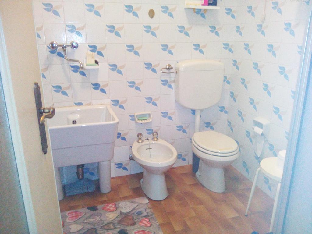 Bilocale A Piazza Brembana Appartement Buitenkant foto